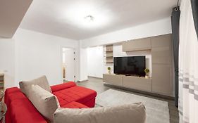 Luxury Ultracentral